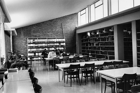 50-75 1979 Reading room in Northerns Library 50-75 1979 Reading room in Northerns Library